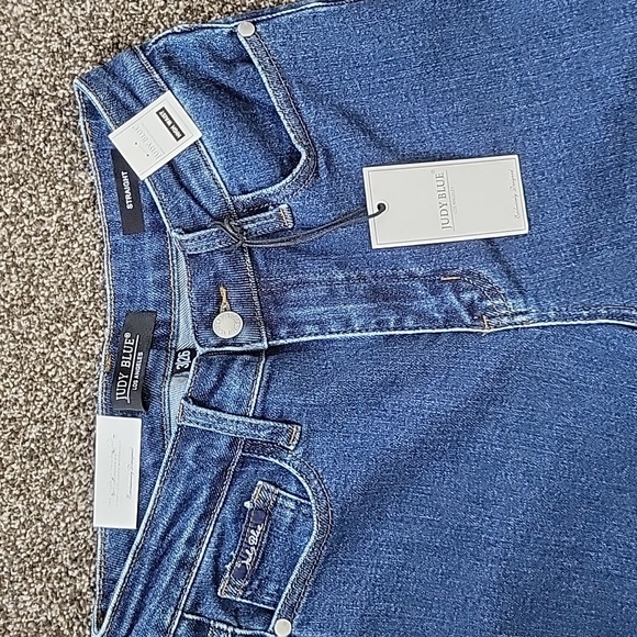 NEW Judy Blue Straight Leg Jeans - Picture 2 of 3